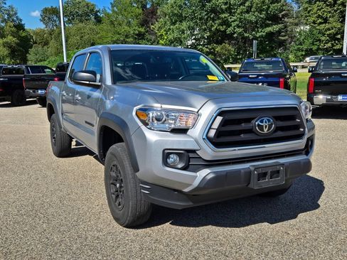 Used 2023 Toyota Tacoma SR5 w/ SX Package AWD/4WD image 8
