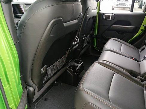 New 2025 Jeep Gladiator Sport S image 18