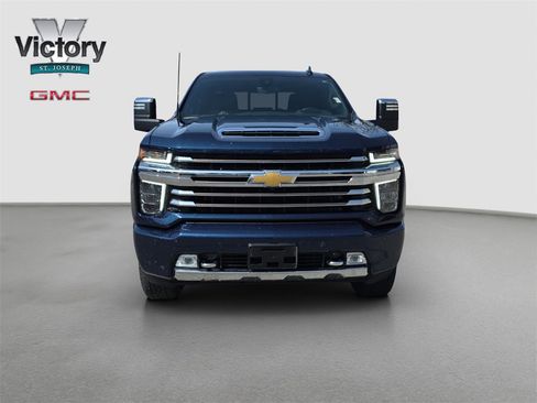 Used 2021 Chevrolet Silverado 2500 High Country w/ Z71 Off-Road Package image 2