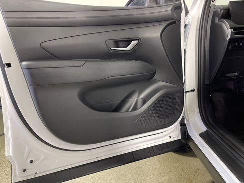 Certified 2025 Hyundai Tucson SEL AWD/4WD image 19