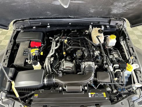 Used 2022 Jeep Gladiator Sport image 33