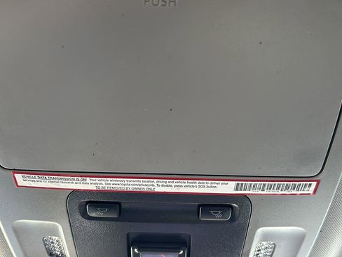 Used 2021 Toyota Camry SE image 33