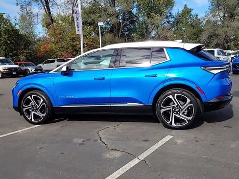 New 2026 Chevrolet Equinox EV LT image 6