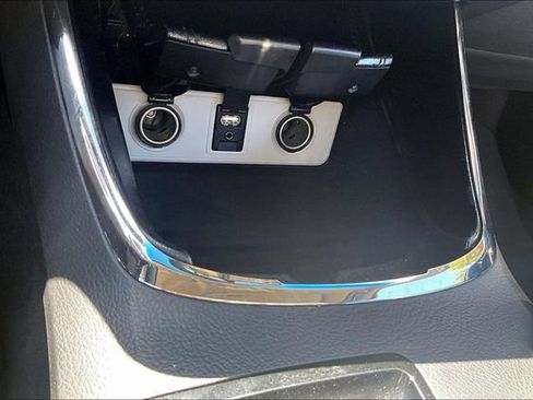 Used 2015 Toyota Avalon Limited FWD image 32