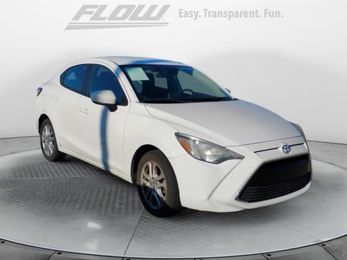 Used 2017 Toyota Yaris iA image 1