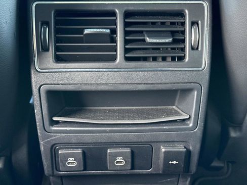 Used 2024 Jaguar F-PACE R-Dynamic S image 19