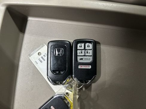 Used 2016 Honda Odyssey EX-L image 33