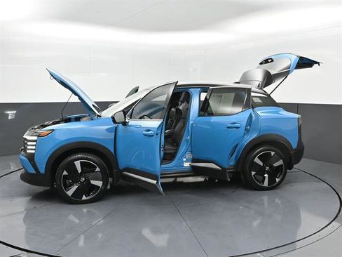 Certified 2025 Nissan Kicks SR FWD image 47