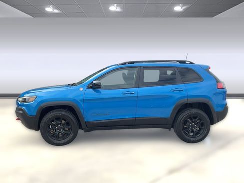 Used 2022 Jeep Cherokee Trailhawk w/ Trailer Tow Group image 2