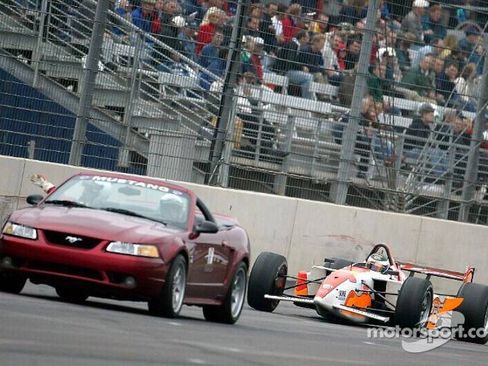 Used 1999 Ford Mustang Cobra RWD image 3