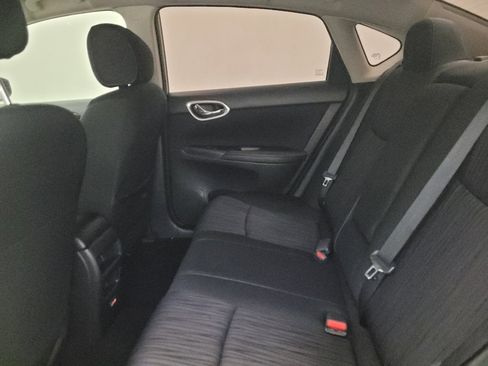 Used 2019 Nissan Sentra SV image 18
