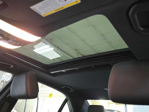 Used 2016 Mercedes-Benz E 350 4MATIC Sedan image 23