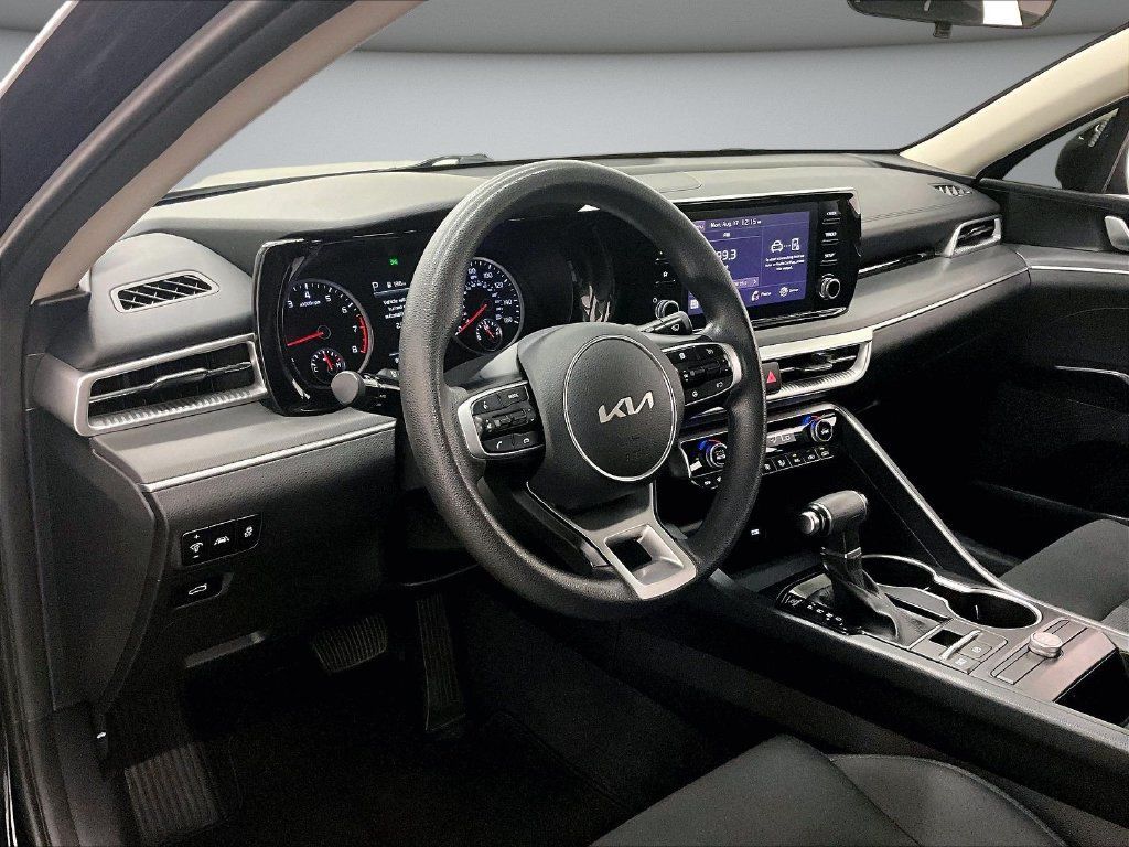 Used 2022 Kia K5 LXS FWD image 17