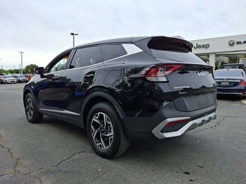 Used 2025 Kia Sportage LX AWD/4WD image 4
