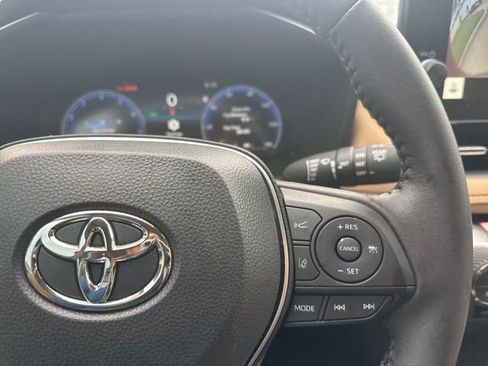 Used 2025 Toyota RAV4 Limited FWD image 17