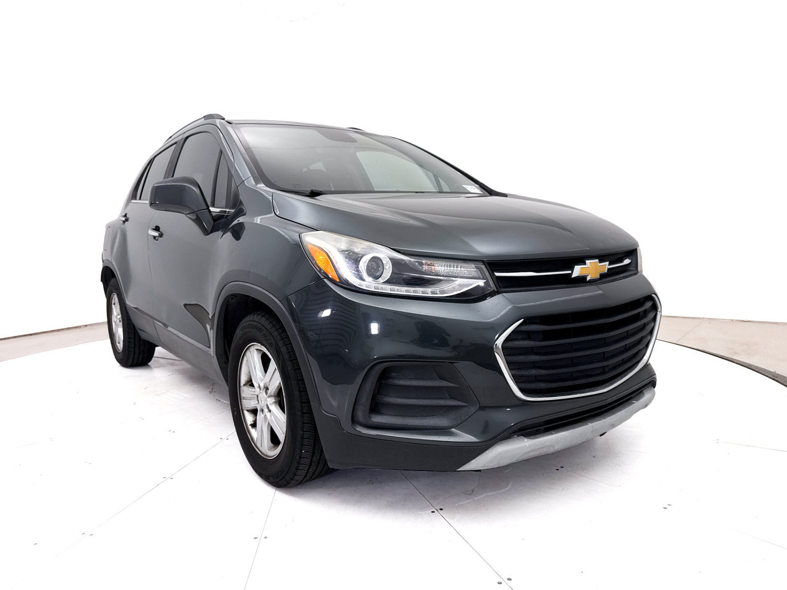 Used 2018 Chevrolet Trax LT w/ LT Convenience Package FWD image 1