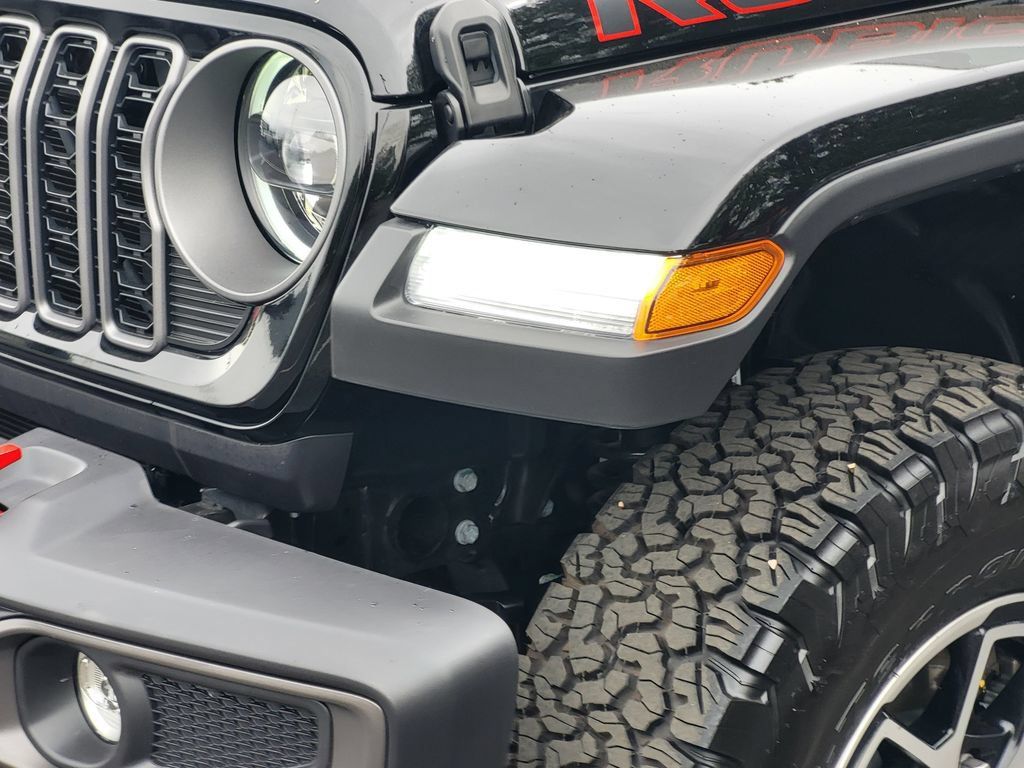 Used 2026 Jeep Wrangler Rubicon AWD/4WD image 9
