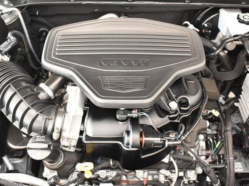 Used 2024 Cadillac XT6 Premium Luxury w/ LPO, Floor Liner Package AWD/4WD image 3