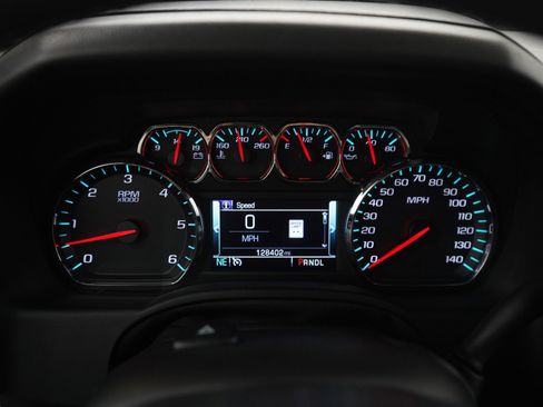 Used 2019 Chevrolet Suburban LT image 29