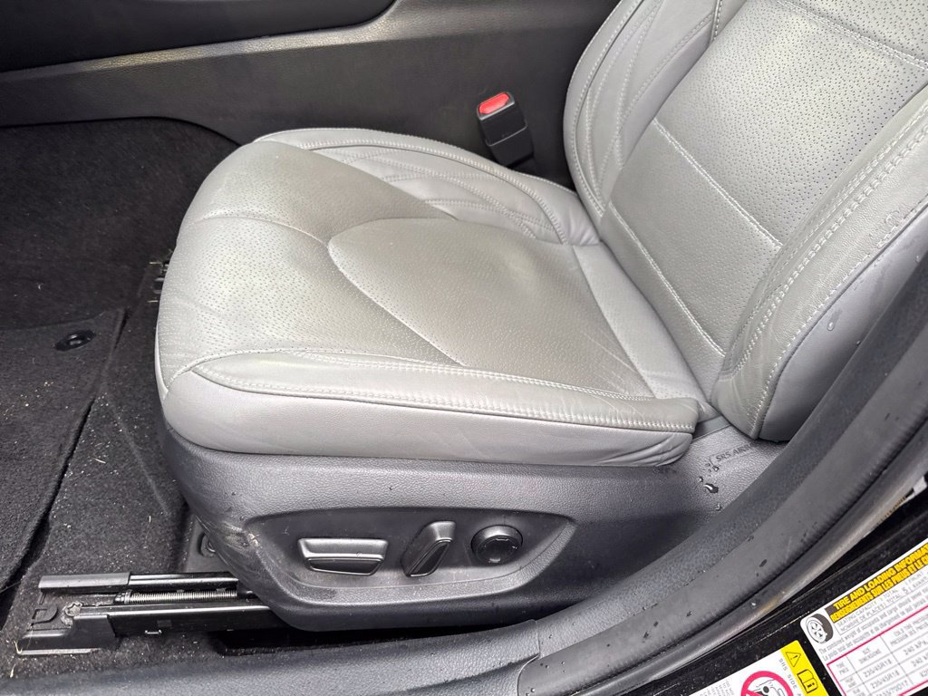 Used 2019 Toyota Avalon Limited w/ Carpet Mat Package FWD image 27