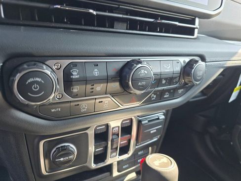 New 2025 Jeep Wrangler Sahara image 35