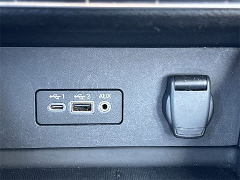 Used 2022 Nissan Sentra SV image 6