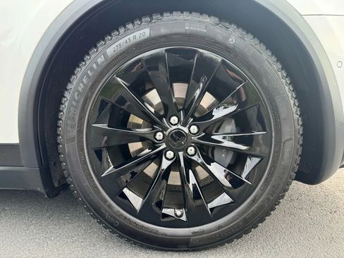 Used 2017 Tesla Model X 75D image 19