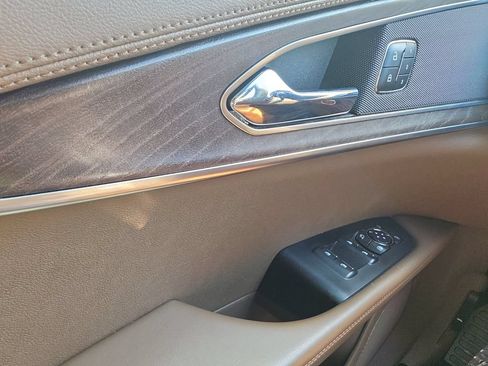 Used 2017 Lincoln MKX Reserve w/ Lincoln MKX Climate Package FWD image 20