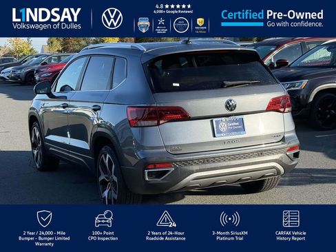 Certified 2022 Volkswagen Taos SEL w/ Panoramic Sunroof Package image 5