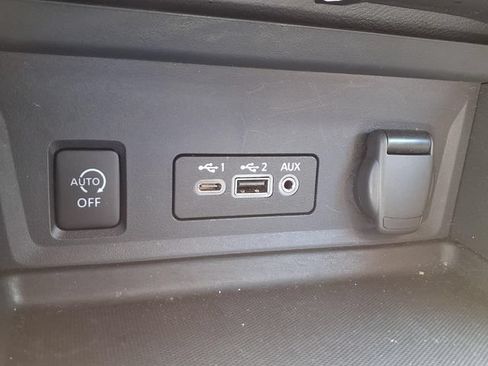 Certified 2025 Nissan Sentra SV FWD image 8