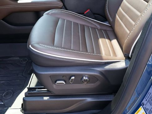 New 2026 GMC Yukon Denali Ultimate w/ LPO, Floor Liner Package AWD/4WD image 12