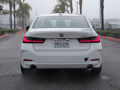 Used 2025 BMW 330i 330i w/ M Sport Package image 9