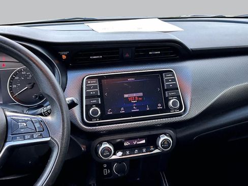 Used 2018 Nissan Kicks SV FWD image 10
