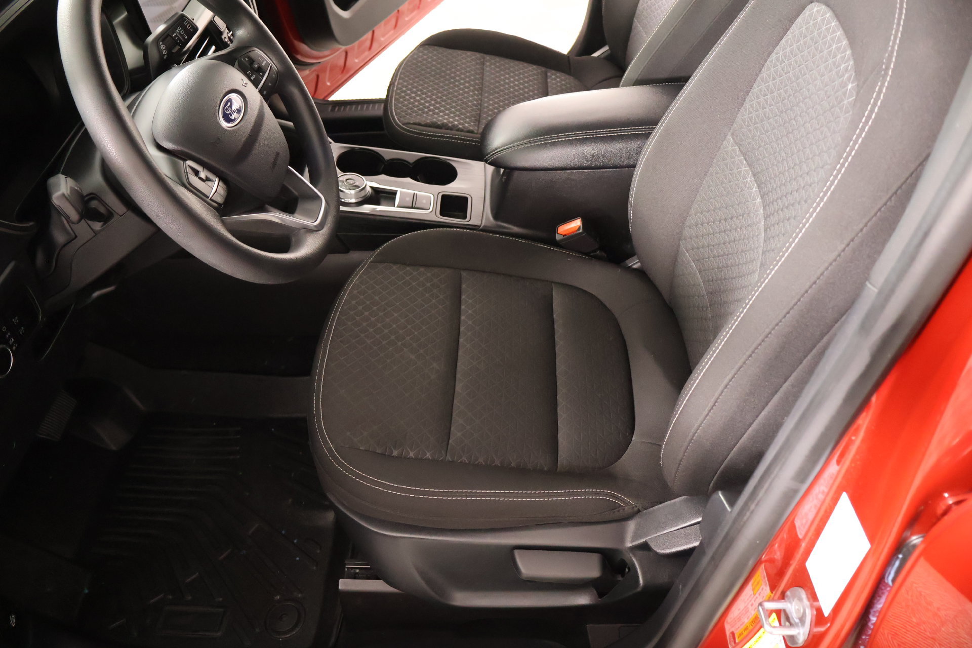 Used 2025 Ford Escape Active w/ Tech Pack #1 FWD image 11