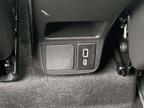 Used 2023 Buick Encore GX Preferred w/ Cold Weather Comfort Package FWD image 16