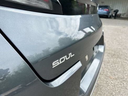 Used 2024 Kia Soul LX w/ Option Group 015 FWD image 28