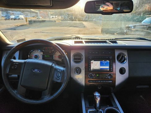Used 2010 Ford Expedition Limited image 37