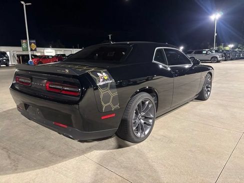 Used 2022 Dodge Challenger R/T Scat Pack RWD image 5