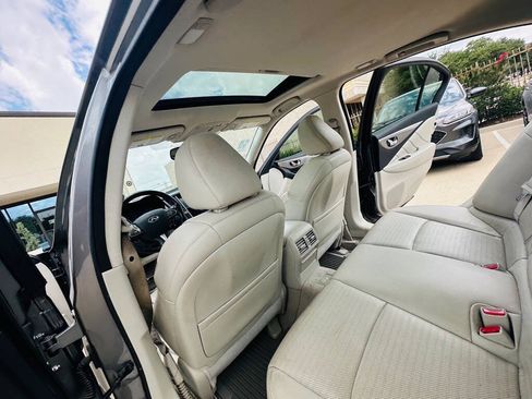 Used 2014 INFINITI Q50 w/ Navigation Package RWD image 18