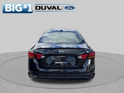 Used 2025 Nissan Altima 2.5 SV FWD image 7