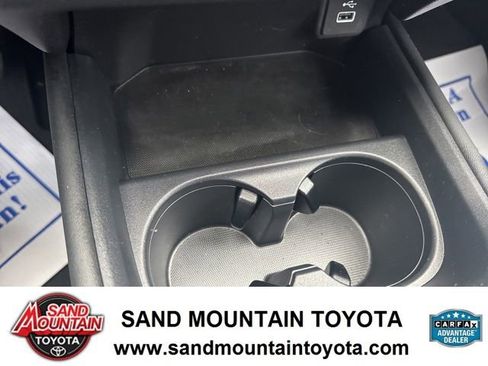 Used 2024 Honda HR-V LX image 19