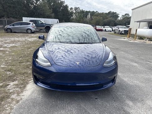 Used 2023 Tesla Model 3 Standard Range image 1