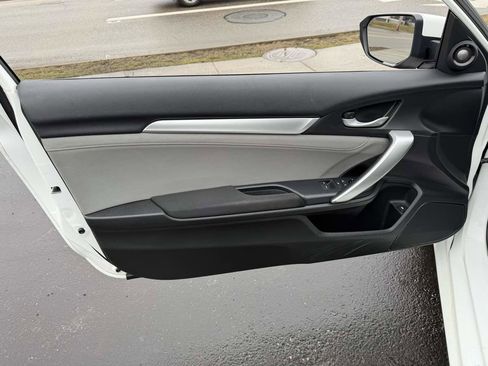 Used 2017 Honda Civic EX-T image 13