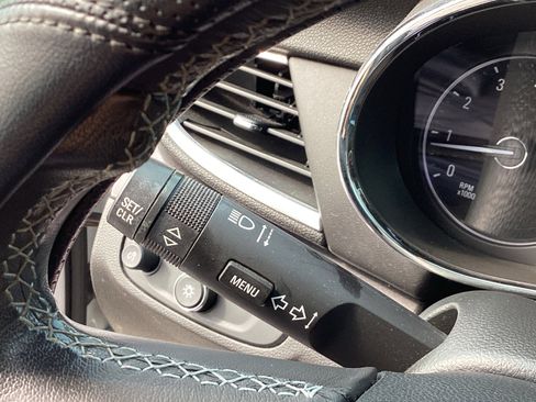 Used 2020 Buick Encore Preferred image 18