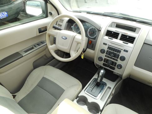 Used 2008 Ford Escape 2WD Hybrid image 21