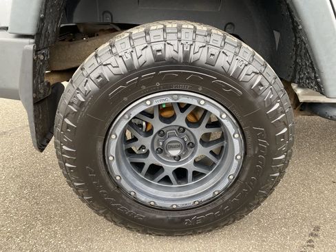 Used 2014 Jeep Wrangler Unlimited Sport w/ Quick Order Package 24S image 16