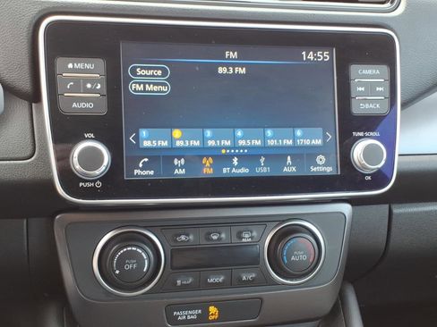 Used 2023 Nissan Leaf S image 14