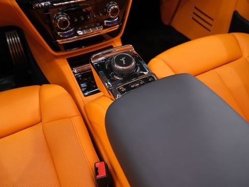 Used 2025 Rolls-Royce Phantom Sedan image 79