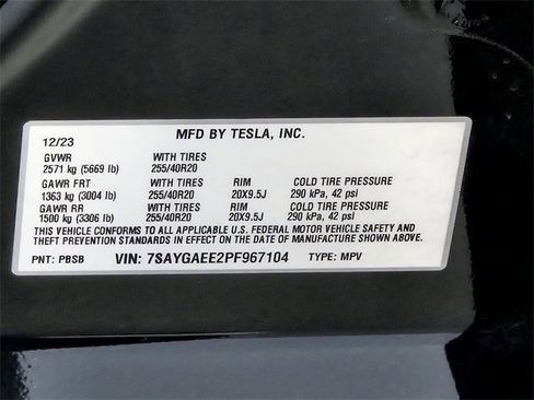Used 2023 Tesla Model Y Long Range image 17