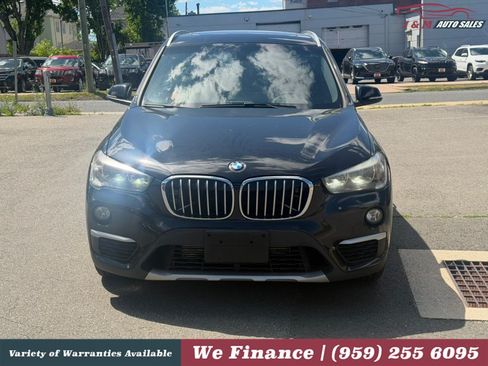 Used 2018 BMW X1 xDrive28i w/ Convenience Package AWD/4WD image 2